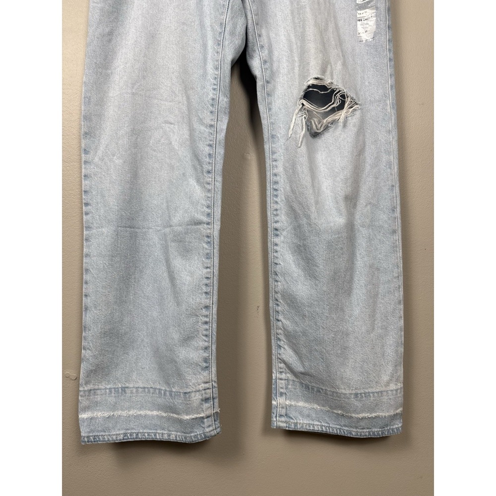 NWT Levis '94‎ Baggy Jeans 33x31 Blue Light Wash Distressed Denim Streetwear 90s - Picture 8 of 12